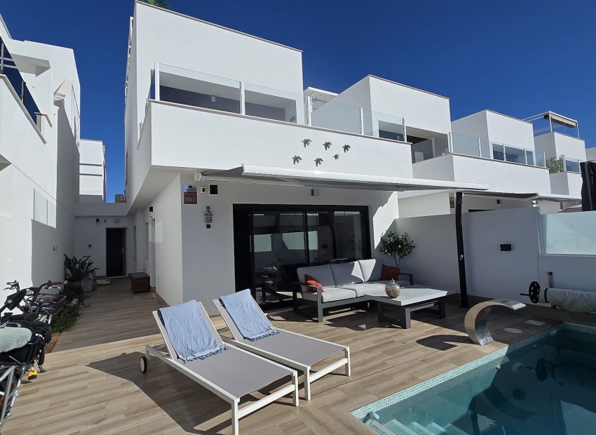 Venta - Villa -
San Pedro del Pinatar - Costa Calida