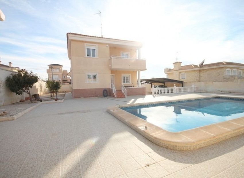 Venta - Villa -
Torrevieja - Aguas Nuevas