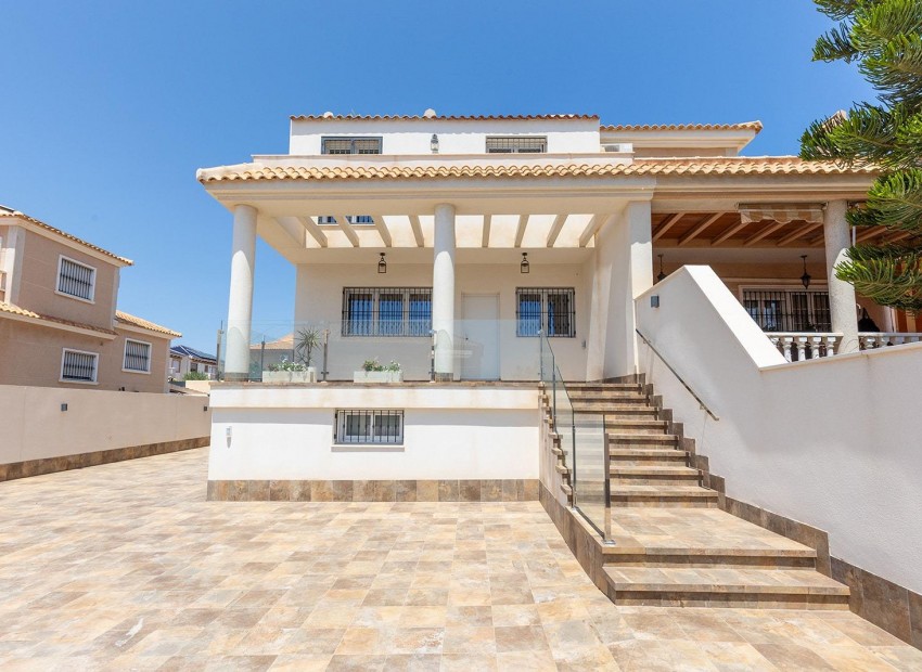 Venta - Villa -
Torrevieja - Aguas Nuevas