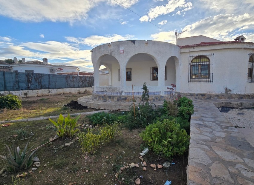 Venta - Villa -
Torrevieja - El Chaparral