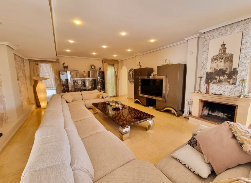 Venta - Villa -
Torrevieja - La Mata