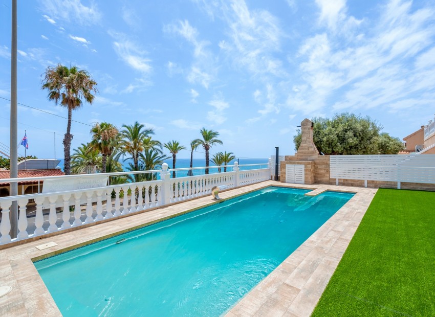 Venta - Villa -
Torrevieja