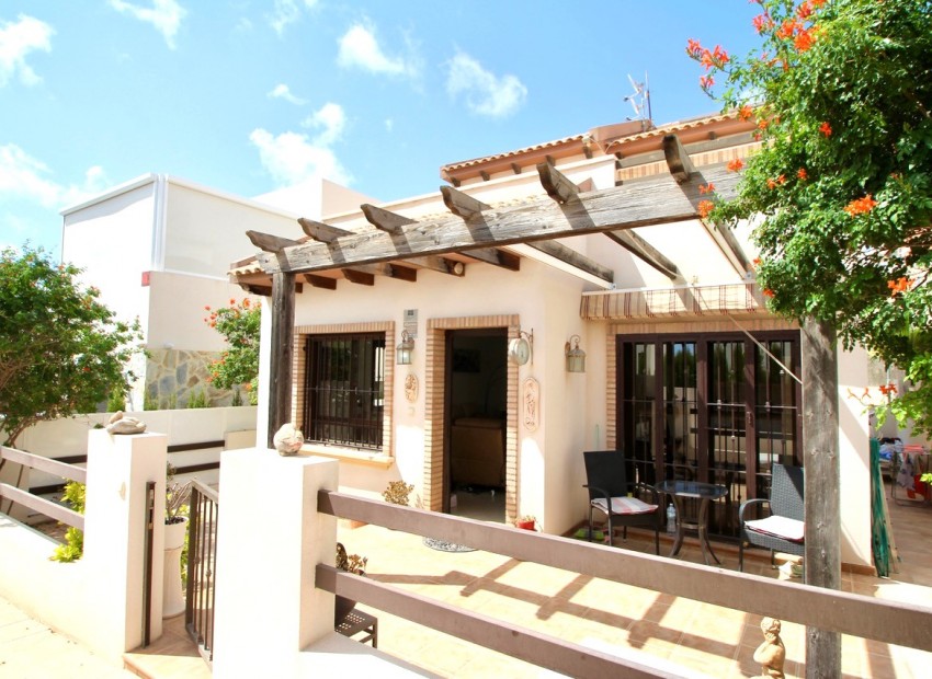 Venta - Villa -
Villamartin