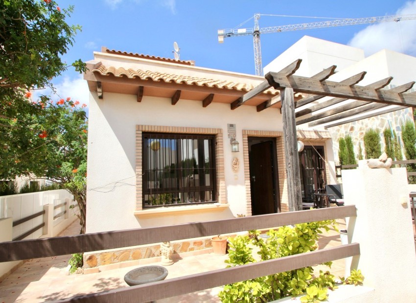 Venta - Villa -
Villamartin