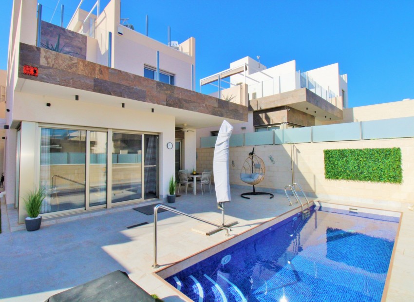 Venta - Villa -
Villamartin