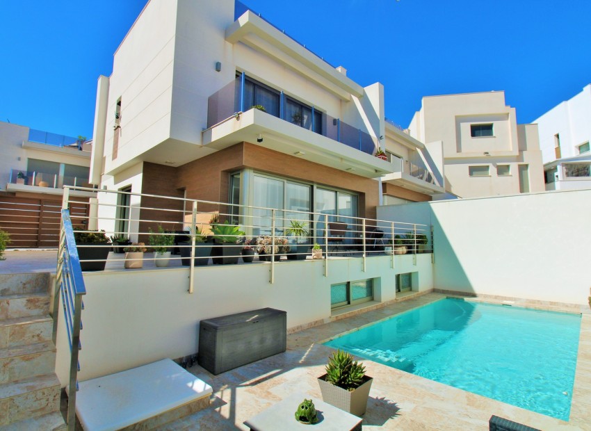 Venta - Villa -
Villamartin