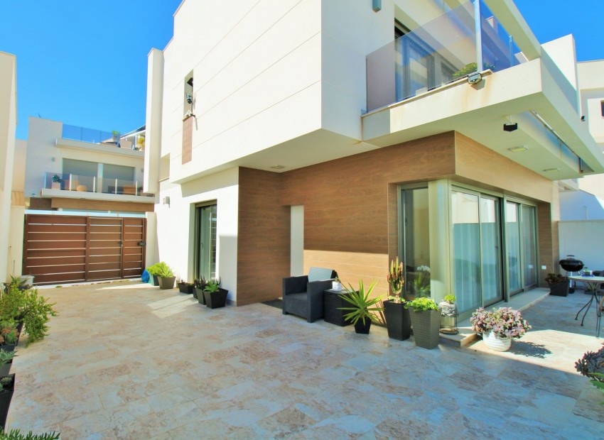 Venta - Villa -
Villamartin