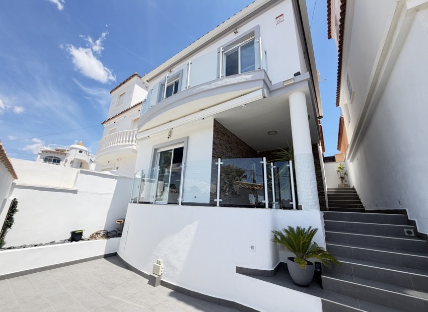 Venta - Villa -
Villamartin