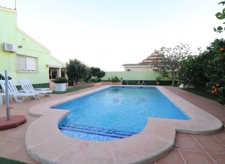 Venta - Villa -
