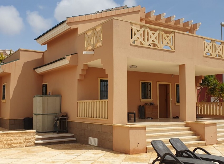 Venta - Villa -
