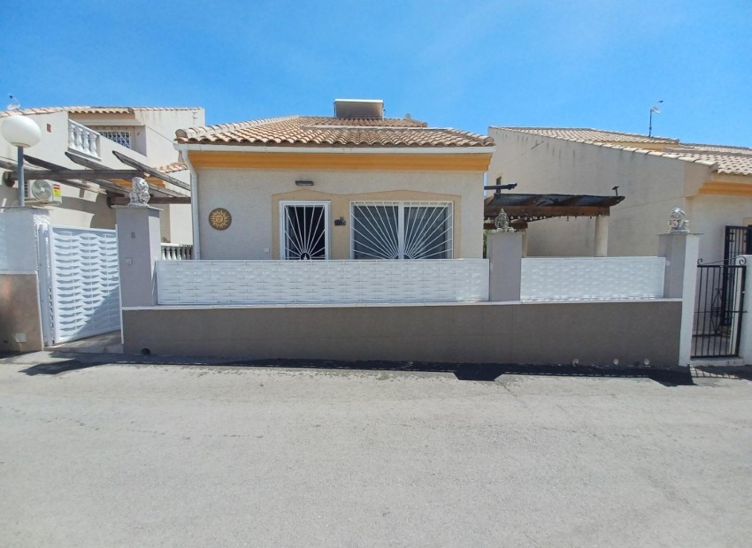 Venta - Villa -
