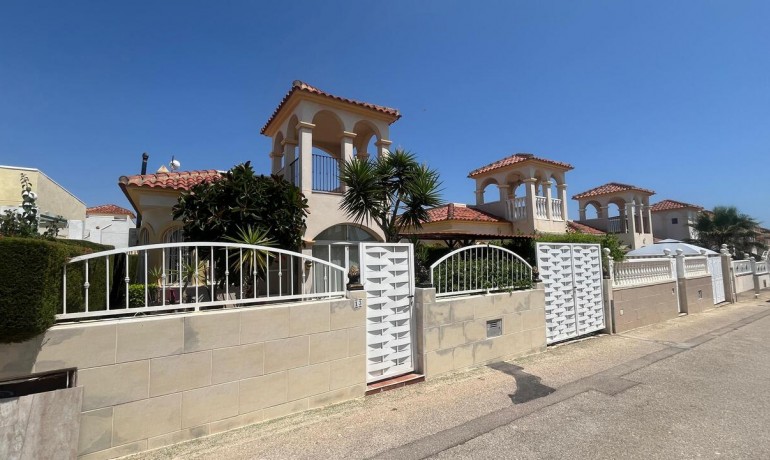 Villa - Herverkoop - Algorfa* -
                Algorfa