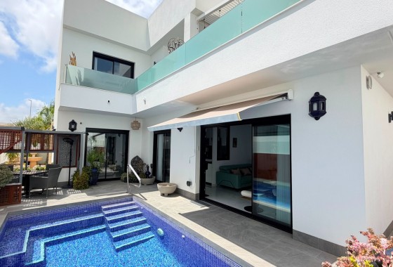 Villa - Herverkoop - Los Montesinos* - La Herrada