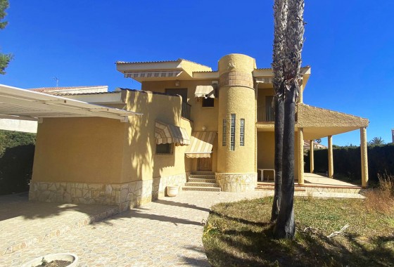 Villa - Herverkoop - Orihuela Costa* - Dehesa de Campoamor*