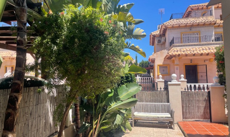 Villa - Herverkoop - Orihuela Costa* -
                La Regia