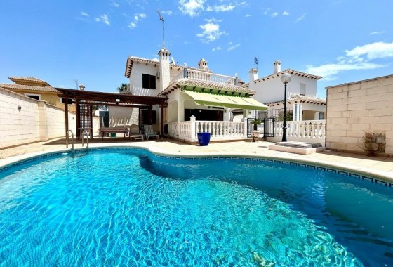 Villa - Herverkoop - Orihuela Costa* - La Zenia