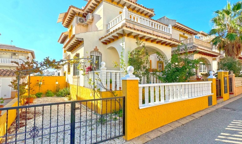 Villa - Herverkoop - Orihuela Costa -
                Lomas de Cabo Roig