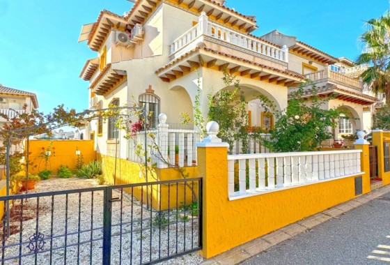 Villa - Herverkoop - Orihuela Costa* - Lomas de Cabo Roig