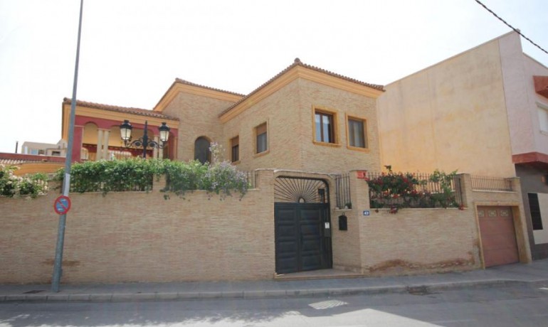 Villa - Herverkoop - Orihuela -
                Orihuela