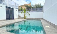 Villa - Herverkoop -
            Torrevieja* - MO-36258