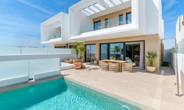 Villa - Nueva construcción  - Dolores -
                Sector 3