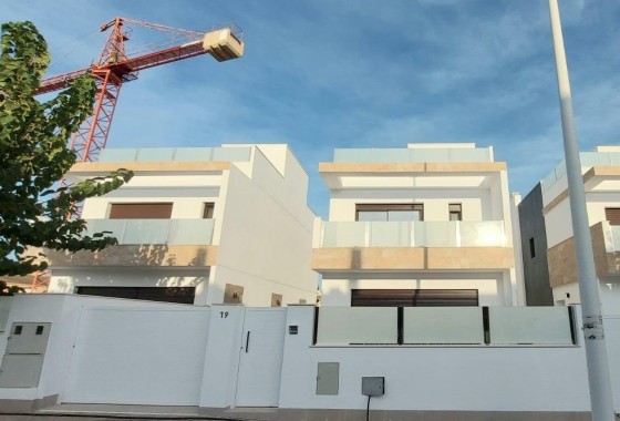 Villa - Nueva construcción  -  - 