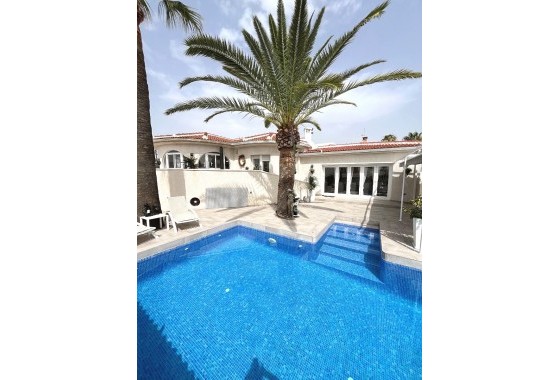 Villa - Revente - Cuidad Quesada* - Central Quesada