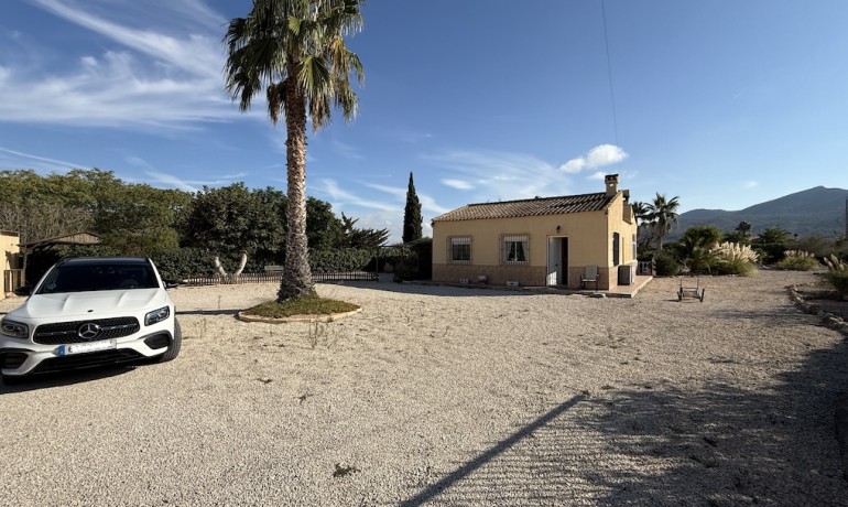 Villa - Revente - Hondón de los Fráiles -
                Hondon de los Frailes*