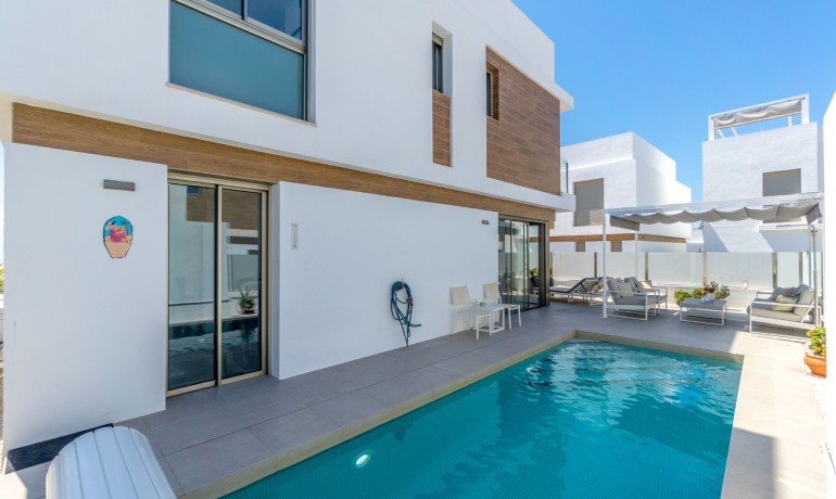 Villa - Revente - Orihuela Costa* -
                Villamartin