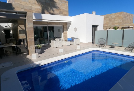 Villa - Sale - Algorfa - La Finca Golf Resort
