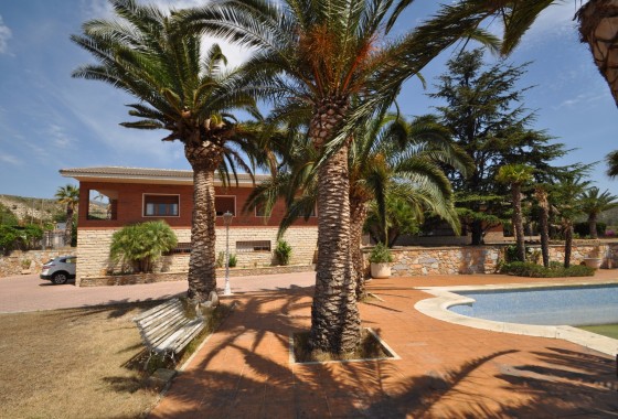 Villa - Sale - Alicante* - Elda*