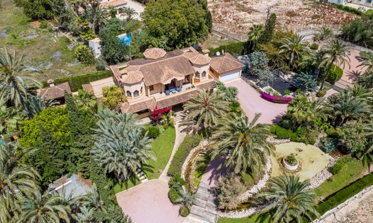 Villa - Sale - Elche* -
                Elche/Elx