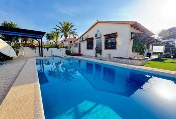 Villa - Sale - Orihuela Costa - Cabo Roig