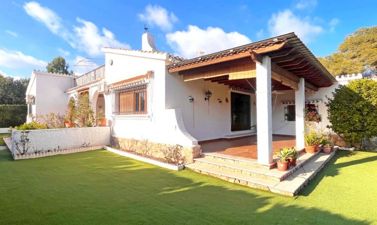 Villa - Sale - Orihuela Costa -
                Dehesa de campoamor