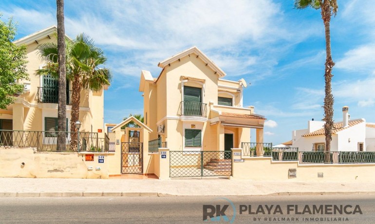 Villa - Sale - Orihuela Costa* -
                Villamartín-Las Filipinas