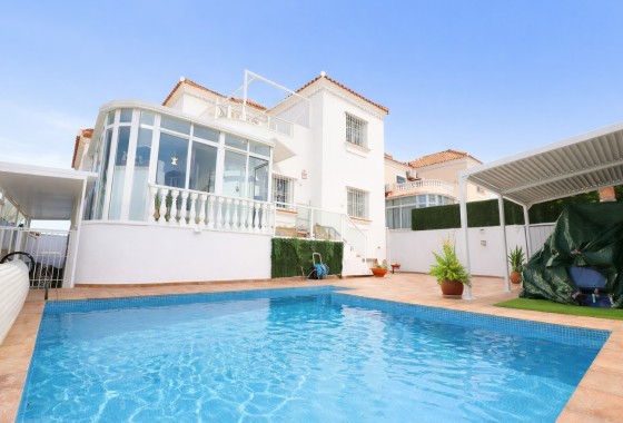 Villa - Sale - Orihuela Costa - Villamartin