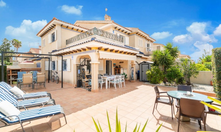 Villa - Sale - Orihuela Costa* -
                Zeniamar-Horizonte-La Campana