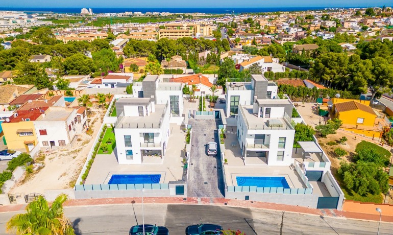 Villa - Sale - Torrevieja* -
                Los Balcones