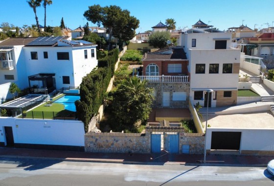 Villa - Sale - Torrevieja* - Los balcones
