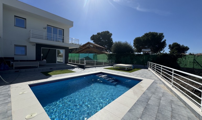 Villa - Sale - Torrevieja -
                Los Balcones