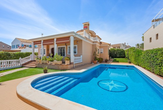 Villa - Sale - Torrevieja - Torre La Mata