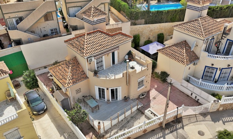 Villa - Sale - Villamartin -
                Villamartin