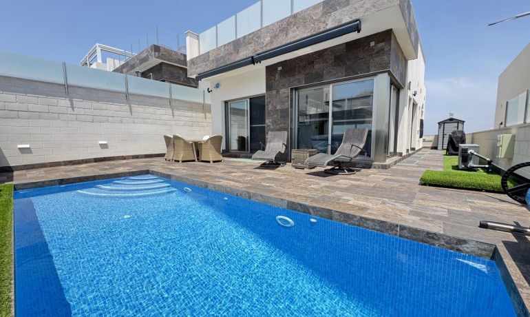 Villa - Sale - Villamartin -
                Villamartin