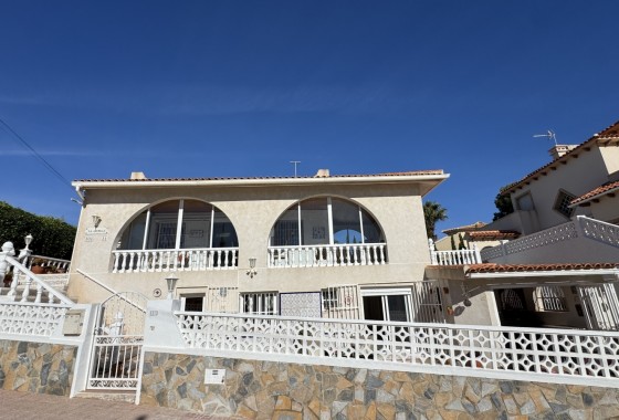 Villa - Sale - Villamartin - Villamartin