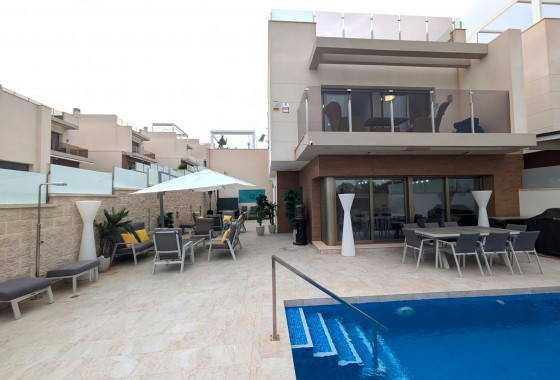 Villa - Sale - Villamartin - Villamartin