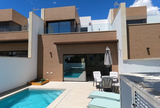 Villa - Venta - Algorfa - La Finca Golf Resort
