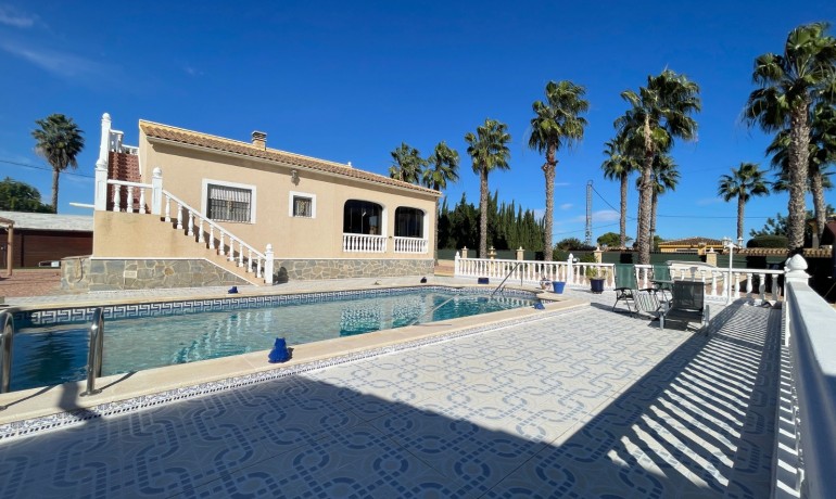 Villa - Venta - Catral -
                Catral