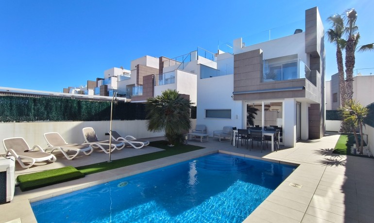 Villa - Venta - Guardamar del Segura -
                El Raso