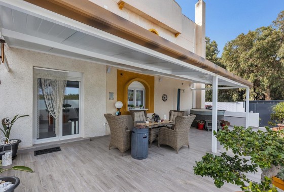 Villa - Venta - Guardamar del Segura - Urbanizaciones