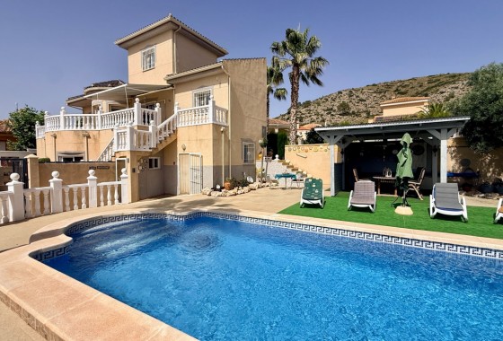 Villa - Venta - Hondón de las Nieves - Hondón de las Nieves